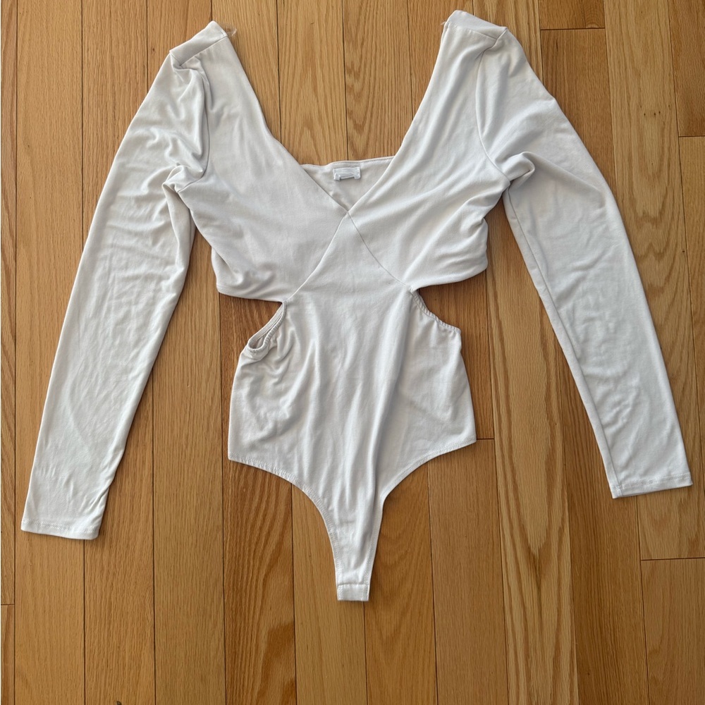 Long sleeve cut out Ivory bodysuit